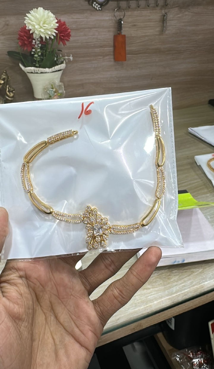 A.D NECKLESS SET