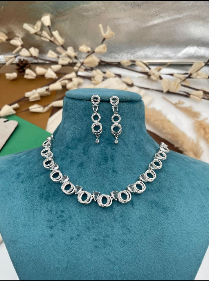 A.D NECKLESS SET