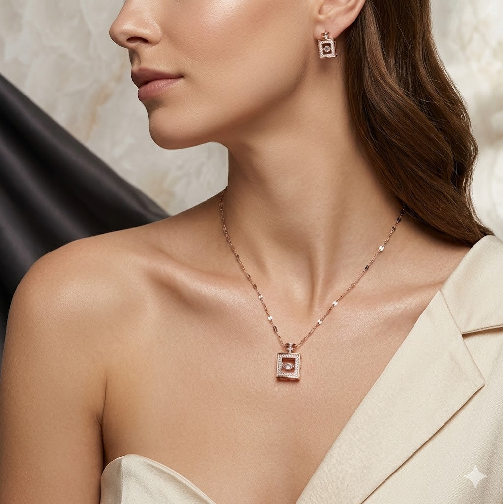 PERFUME BOTTLE CLAVICLE CHAIN NECKLESS