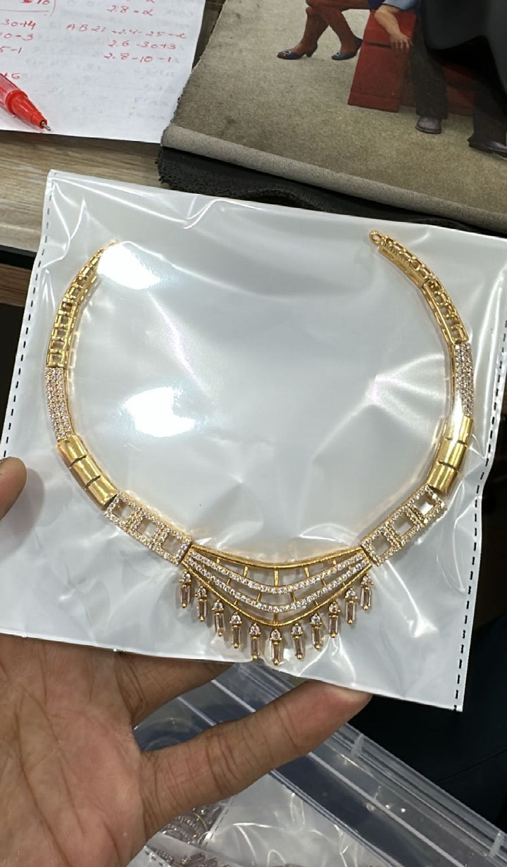 A.D DIRTECT GOLD NECKLESS