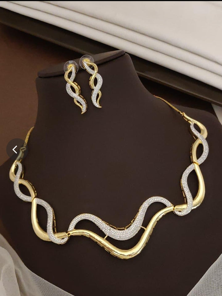 A.D DELICATED NECKLESS SET