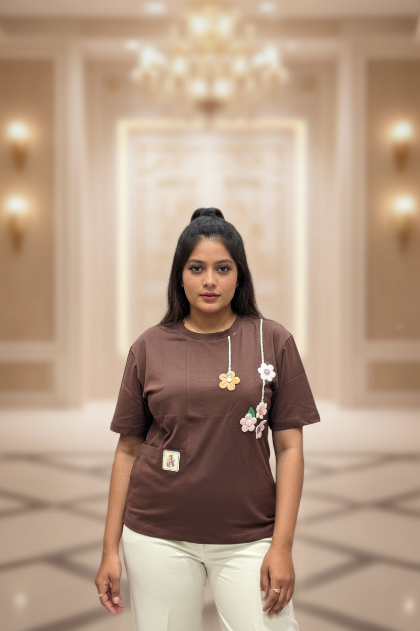 SUMMERS IMPORTANT EMBROIDERY T-SHIRT