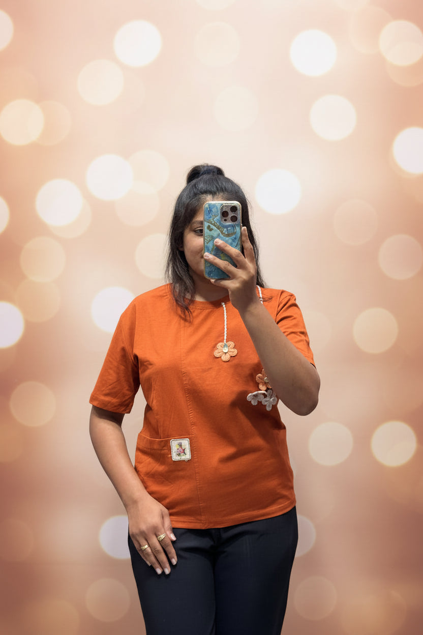 SUMMERS IMPORTANT EMBROIDERY T-SHIRT