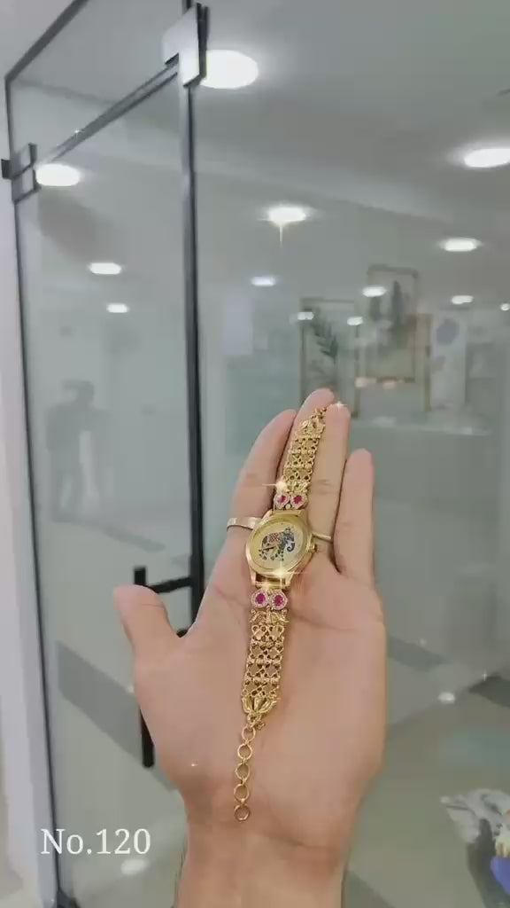 Load video: FANCY BRECELET WATCH